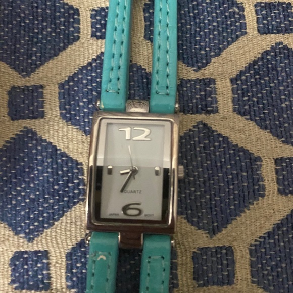 Watch - Picture 4 of 7